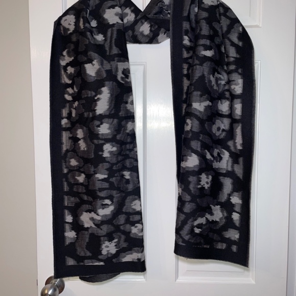 Vintage Dior Virgin Wool & Cashmere Neck Scarf 82” Long x 23" Black Gray Silver - Picture 6 of 8